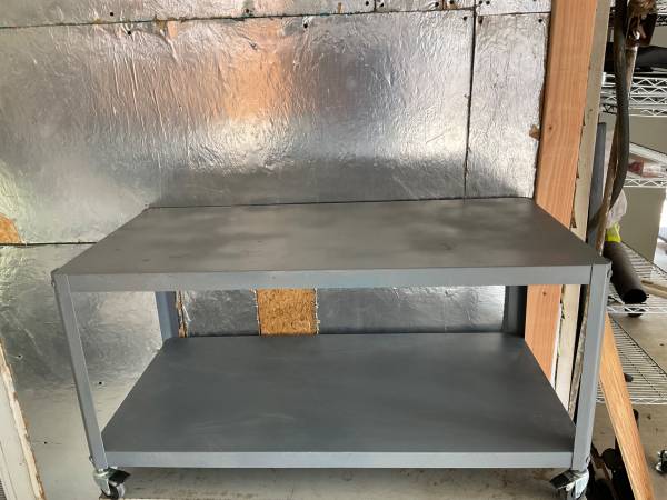 Table With Wheels Lock 1