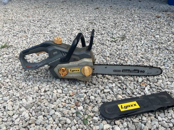 40 volt chainsaw 1