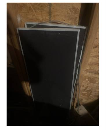 Numerous solar panels, 15 W some with frames 1