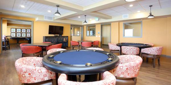 $1,198 / 1br - 1 dormitorio, lavadora y secadora de tamaño completo, centro de fitness (6010 Tutt Blvd, Colorado Springs, CO)63658145634819121