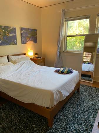 $1,325 / 1br - 700ft2 - Perfect One Bedroom (24th and  SE Madison)63672671251715121