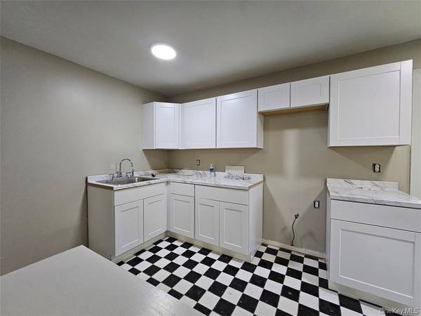 $1,750 / 2br - 1260ft2 - 1 Bath Ranch (Wurtsboro)64147862409986124