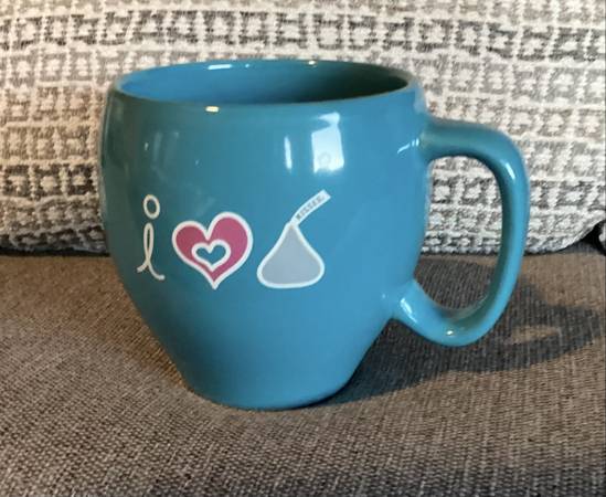 HERSHEY’S blue mug 1