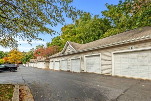 $1,620 / 1br - Clubhouse, Country View, No Stairs (201 Owings Gate Court, Owings Mills, MD)63695001956225121