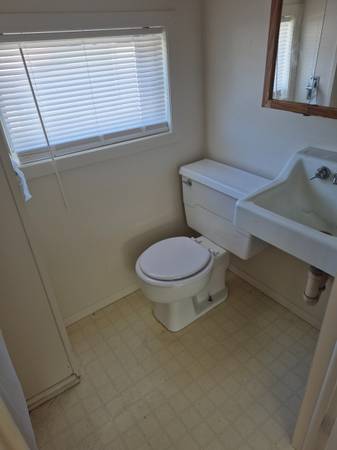 $600 / 1br - FDL 1 Bedroom upper63845969051523124