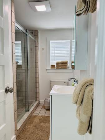 $2995.00 1st Floor, 2 BR Across from Beach!64010331912323124
