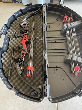 Mathews Apex 7 Compound Bow 26" 1
