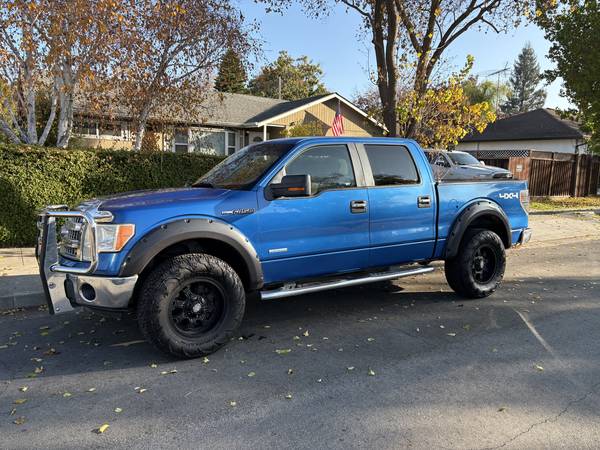 2013 Ford F-150 XLT 4x4 EcoBoost Crew Cab - Loaded w/ Extras! 1