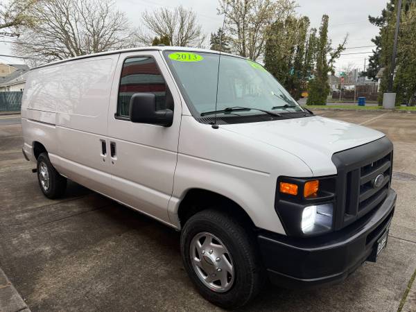 2013 Ford ECONOLINE E-250 XLT