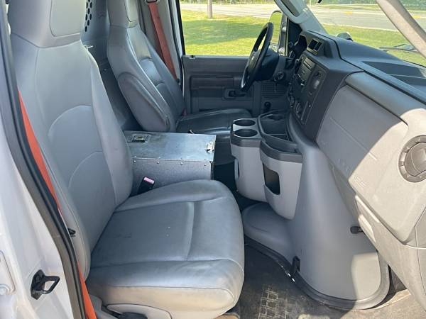 2013 Ford ECONOLINE - Photo 14