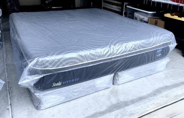 Brand new California king Sealy Hybrid Premium 1