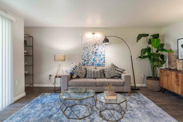 $1,955 / 2br - 825ft2 - BBQ and picnic areas, Spacious 1-, 2- and 3- bedroom homes63999457064706121