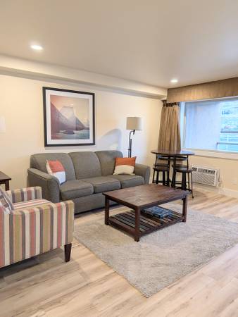 $1,600 / 1br - 800ft2 - Lake Chelan | Fully Furnished | Free Utilities | Recent Remodel (Chelan)63922933470722124