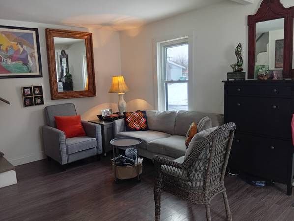 Convenient sublet, great for travel workers 1