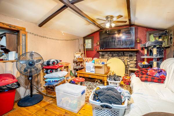 $159,900 / 1br - 747ft2 - Lake Getaway Home in Winchendon! Price Change (Winchendon MA)63825124418817124