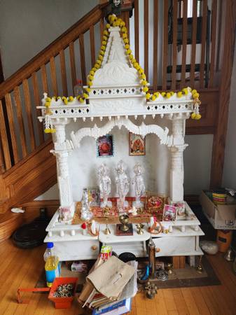 Hindu marble temple 1