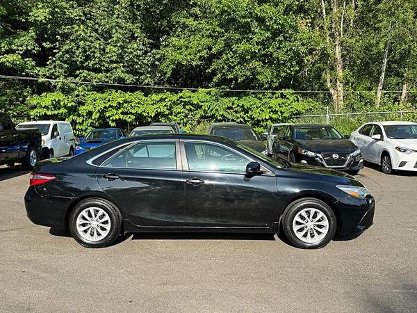 2016 Toyota Camry LE Sedan 4D - $13700.0063623493821185123