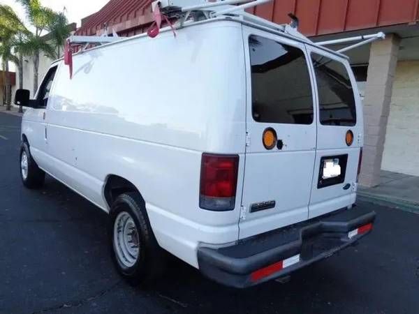 2007 Ford E250 Super Duty - Photo 7
