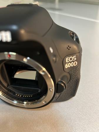 Canon EOS 600D body 1