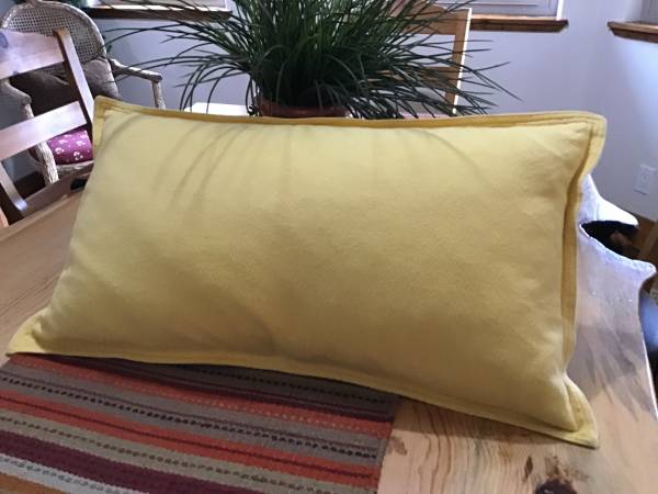 RALPH LAUREN PILLOW 1
