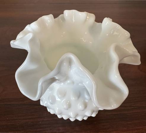 Fenton Hobnail Milk Glass Vase with Ruffled Edges 4 1/2’ Tall - $10 (Alameda)63470436676227121