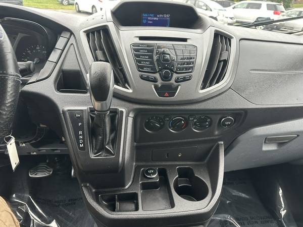 2015 Ford TRANSIT T-150 - Photo 11