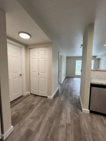 $2,507 / 1hab - 592ft2 - Retiro renovado de 1 hab con acabados de alta gama y vistas a lo largo de árboles (Downtown Bellevue, Eastside, Microsoft, Overlake, Amazon)63808059505665121