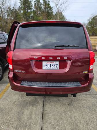 Handicap wheelchair conversion van - $29,500 (Hammond area)63612925623553122