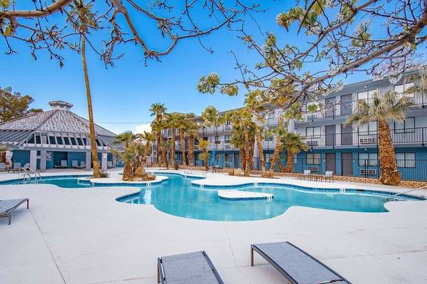 $849 / 1br - 450 pies² - Recién renovado, gimnasio, comunidad cerrada (3770 University Center Drive, Las Vegas, NV)63859612169731121