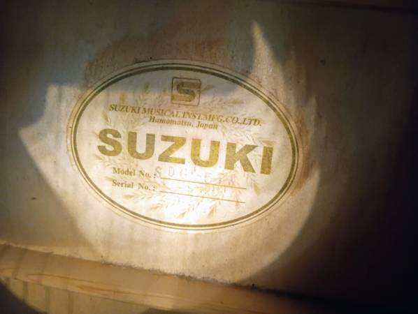 SUZUKI SDG 5PK GUITARRA ACÚSTICA DE CUERDAS DE ACERO DE TAMAÑO COMPLETO HECHA EN JAPÓN - $125 (El Cajon)63470105972865121