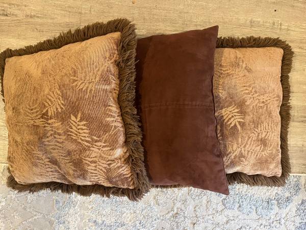 Throw Pillow Set 1