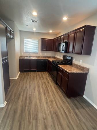$1,845 / 1br - 633ft2 - 1 Bed 1 Bath Heritage Villas Apartment Homes Unit 285-5 (Lompoc)63664007883777123