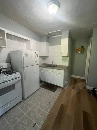 Charming 2 Bed/1 Bath Unit in Central Valley, NY - Available 7/18 - $2 1