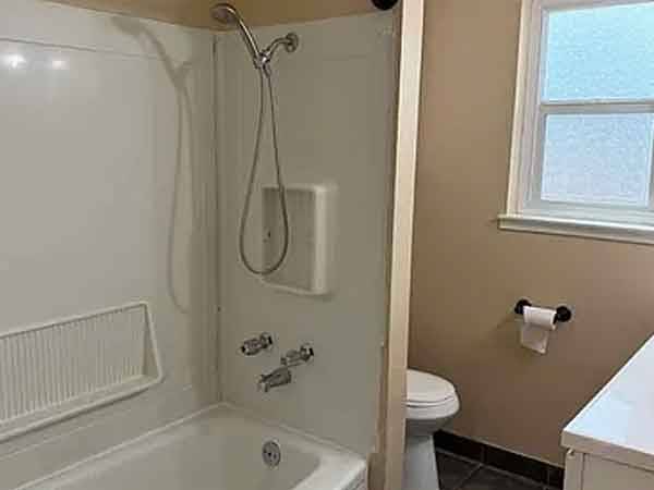 $800 / 2br - 800ft2 - Updated 2 bed 1 bath house (2348 53rd Ave, Sacramento, CA)63900179917315124
