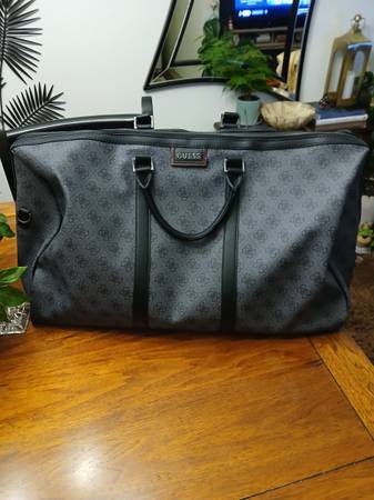 Guess travel duffle bag 1