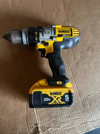 Dewalt dcd985 1