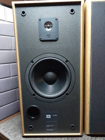 Altavoces JBL 2800 de 2 vías - Excelente estado - $150 (Grants Pass)62973883203331123