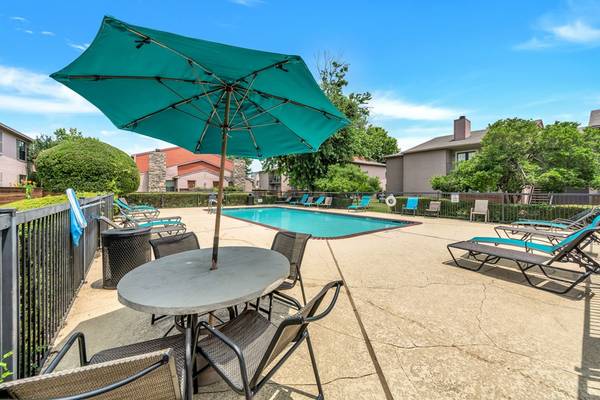 $1,125 / 1br - 686ft2 - Playground, Cable Ready, Oven (4500 Sojourn Dr, Addison, TX)63622615724675121