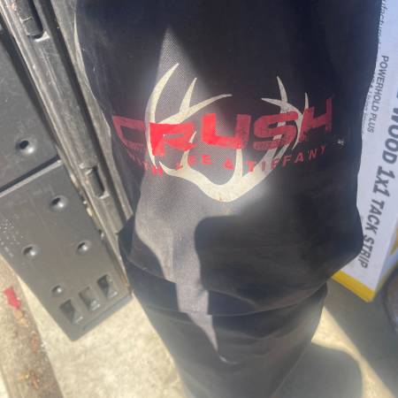 The Crush with Lee & Tiffany portable deer stand 1