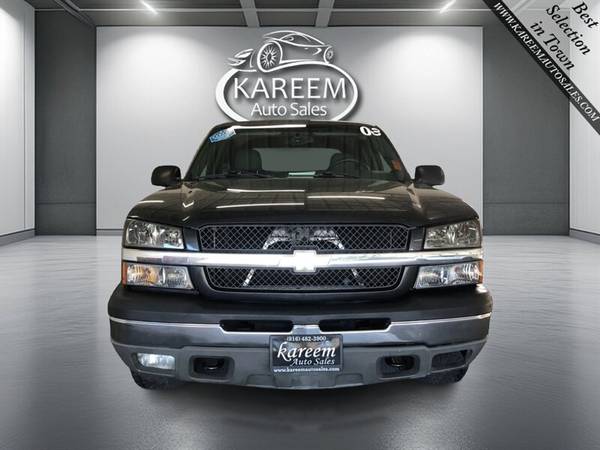 2003 Chevrolet Avalanche 1500, pocos kilómetros, 133 mil, escalones laterales, servicio 28 - $9,84563470760031361121