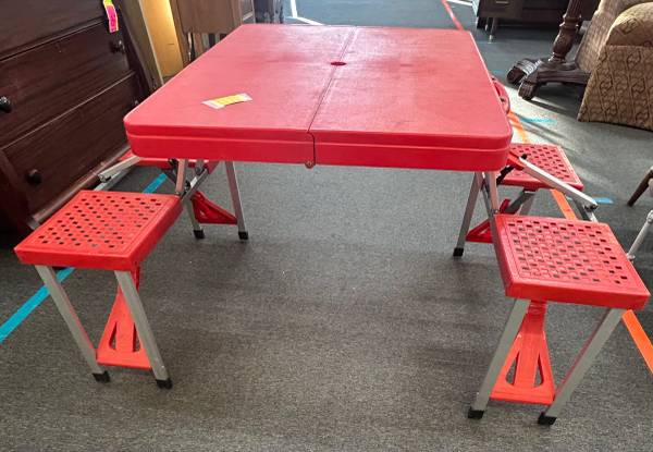 Aluminum FOLDING Children's Picnic table that folds into a suitcase 1