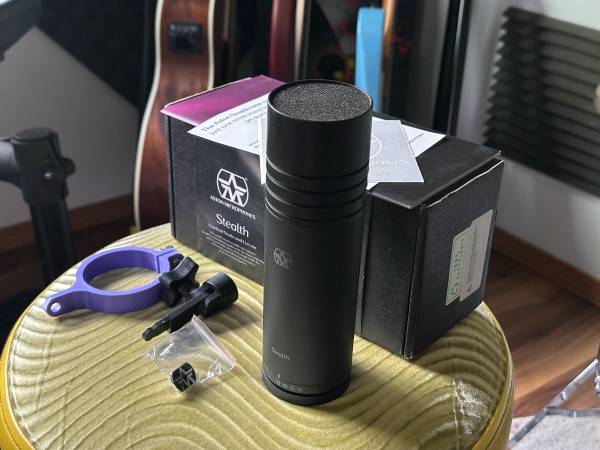 Aston Stealth 4 Voice Active Dynamic Microphone & Custom Broadcast Mounts 1