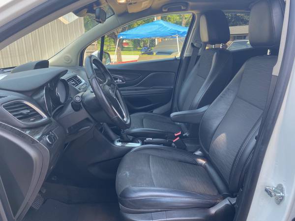 2016 Buick Encore solo por $7889 en efectivo o con tarjeta, o $159 por mes según calificación crediticia. - $7,889 (Tulsa-Kirkpatrick Auto Sales)63470244343683124