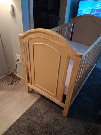 Crib with mattress Brand new still in box - $150 (Everett)63444089692291122
