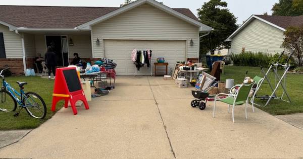 Single Family Garage Sale 1