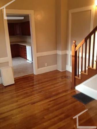 $2,250 / 2br - Quincy 2 Bed/1 Bath Apartment | Near Wollaston Station63810087482753124