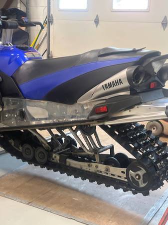 2007 Yamaha attak Snowmobile 1