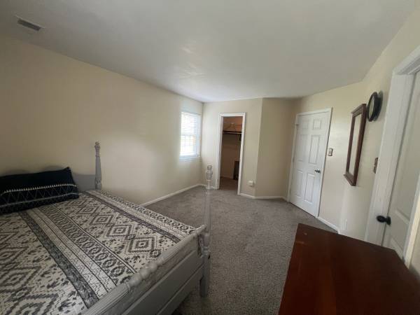 $800 / 1br - Alquile un dormitorio principal 800$ mensuales (Waldorf)63611884517761122