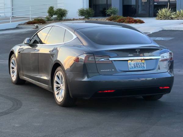 2018 Tesla Model S 75D--UNLIMITED MI factory warranty to 5-26--IRS $$ - $16,991 (Las Vegas)63624395582721124