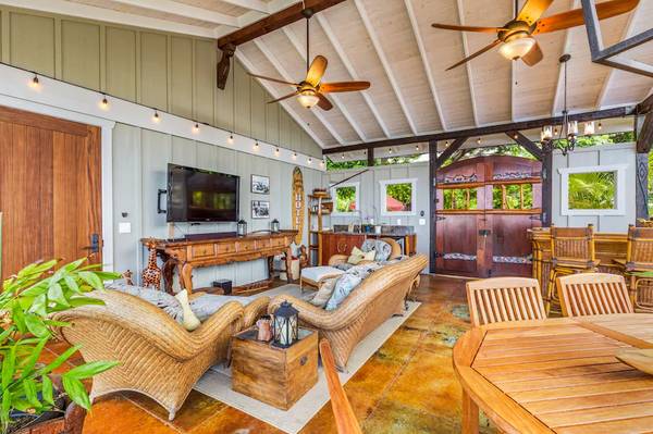 $700 / 5br - 3000ft2 - The “Promise Tree” is a great family gathering place in Kailua Kona! (Kailua-Kona, HI)63939397809283122